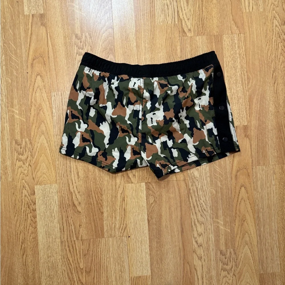 Camouflage Hybrid Shorts - Picture 5 of 5
